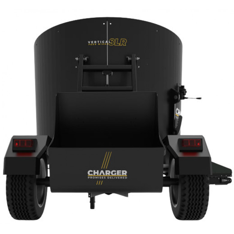 Вертикальный смеситель-кормораздатчик CELIKEL CHARGER V8